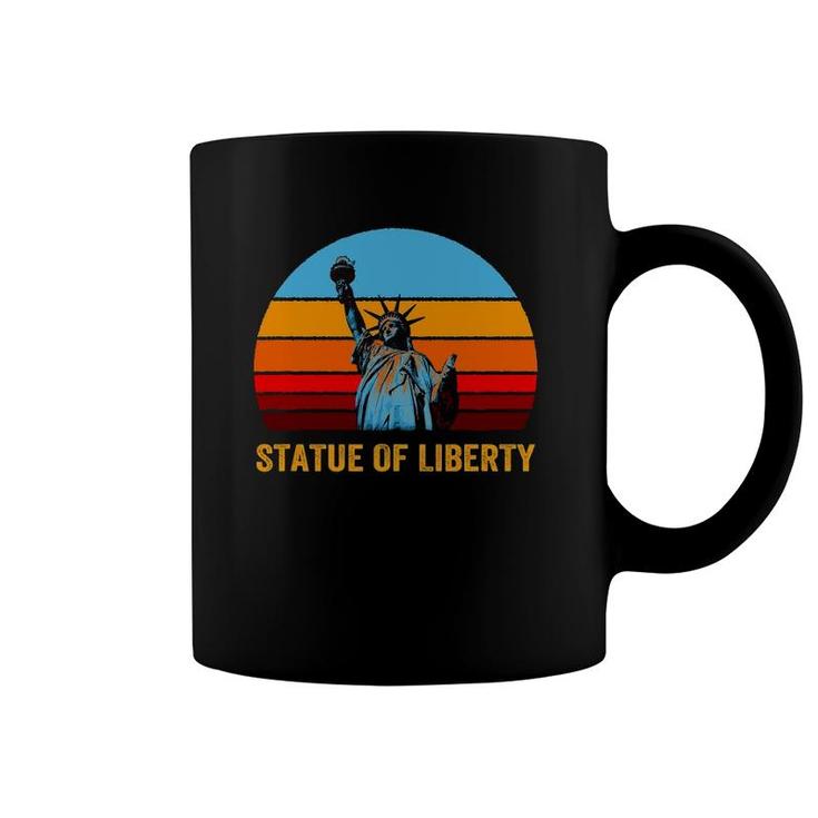 Retro Vintage Style Sunset Statue Of Liberty Coffee Mug