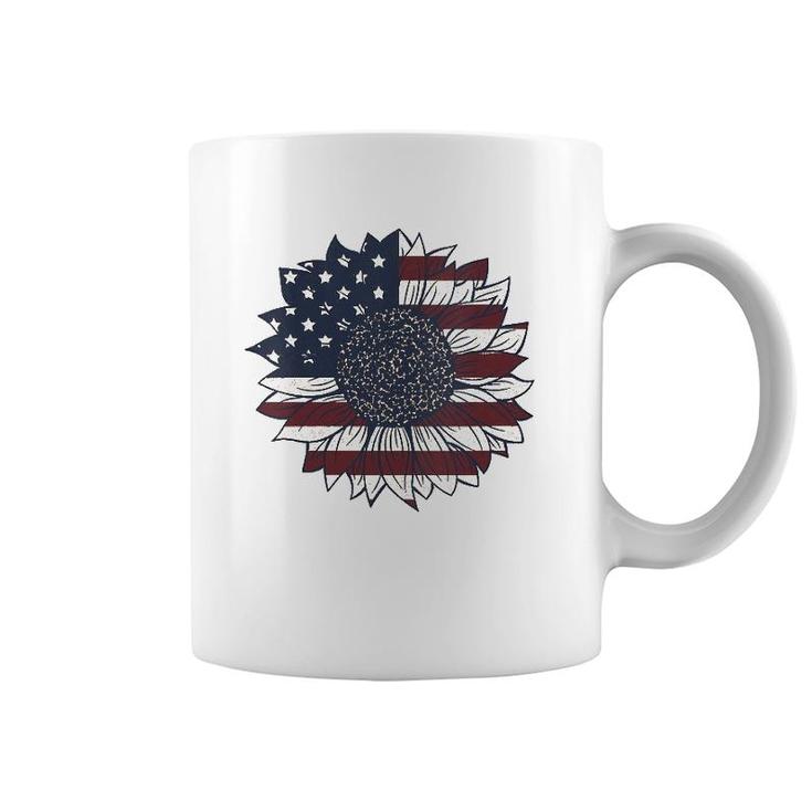 Vintage 4Th Of July Patriotic American Flag Sunflower V-Neck Coffee Mug
