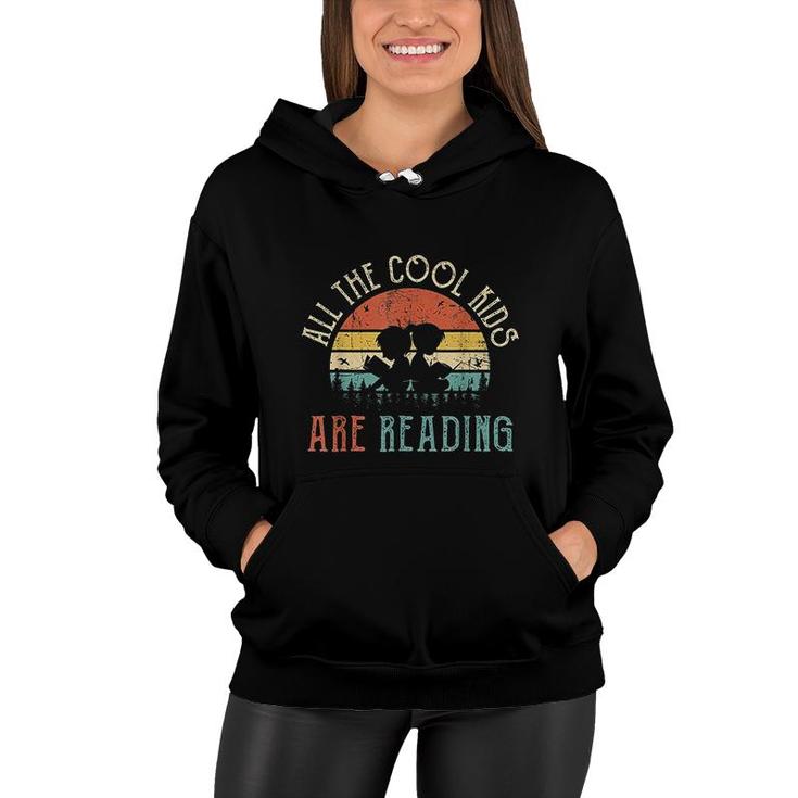 All The Cool Kids Are Reading Book Vintage Reto Sunset  Women Hoodie