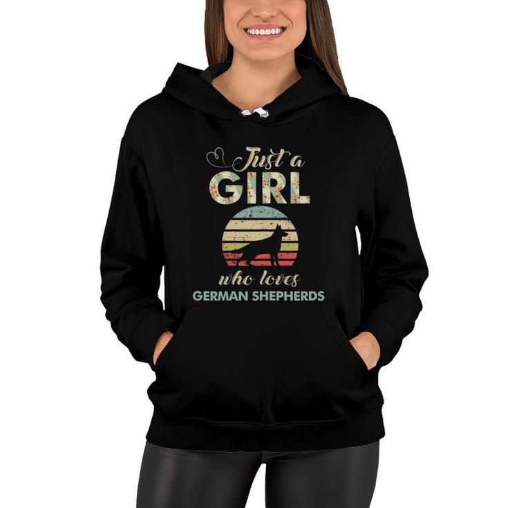 Just A Girl Who Loves German Shepherds Retro Vintage Dog Women Hoodie