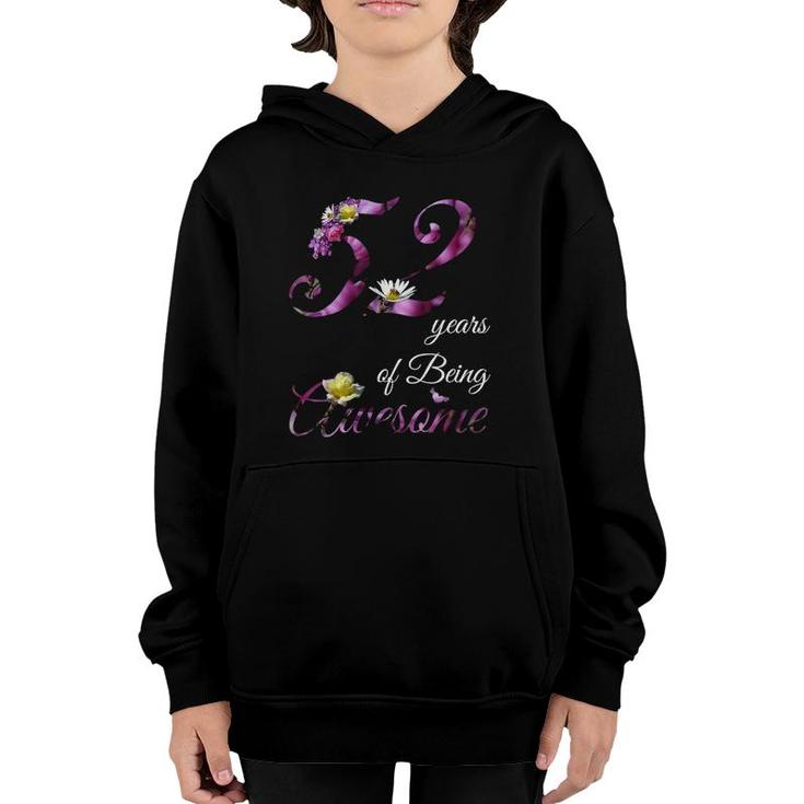 52 Years Old  Awesome Floral 1970 52Nd Birthday Gift Youth Hoodie
