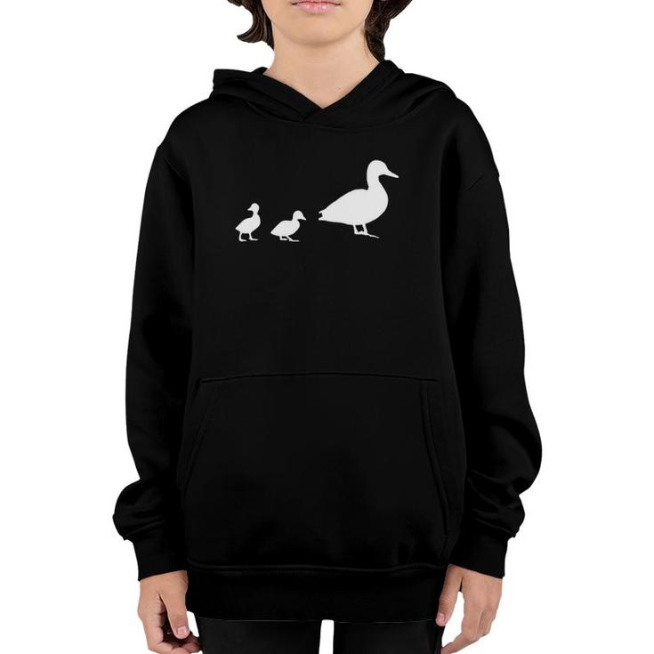 Mama Duck 2 Ducklings  Animal Family Mothers Day Youth Hoodie