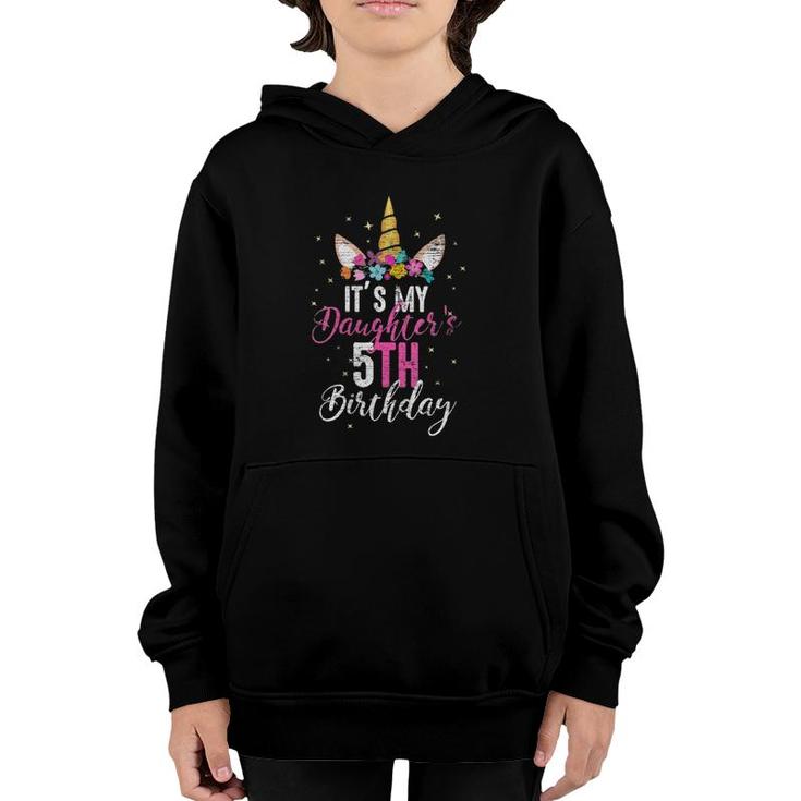 Womens Its My Daughters 5Th Birthay Mommy Gift Unicorn Birthday V-Neck Youth Hoodie
