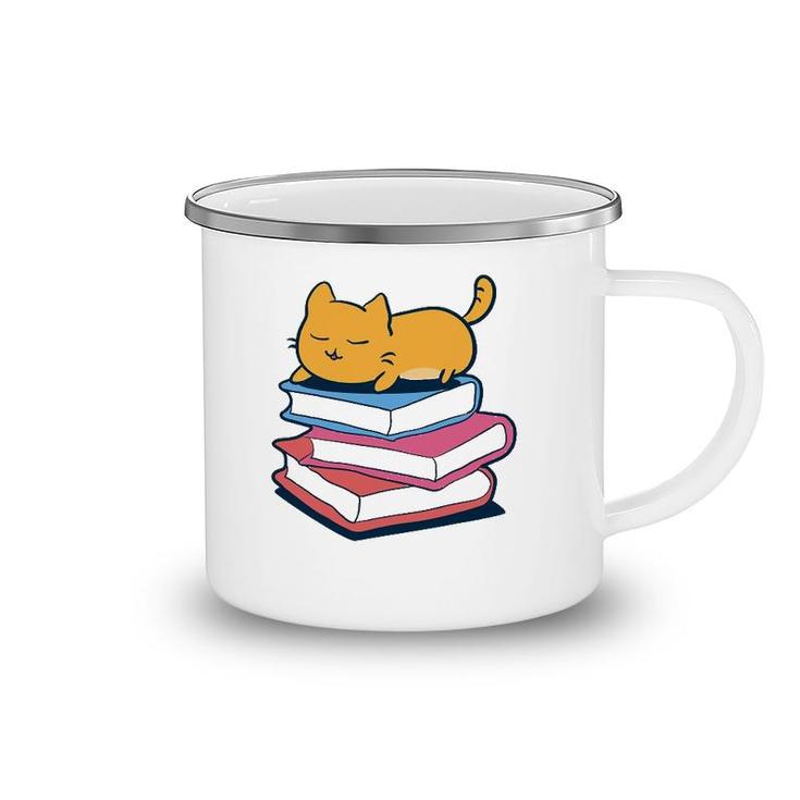 Cute Cat Sleeping On Book Bookworm Librarian Gift Camping Mug