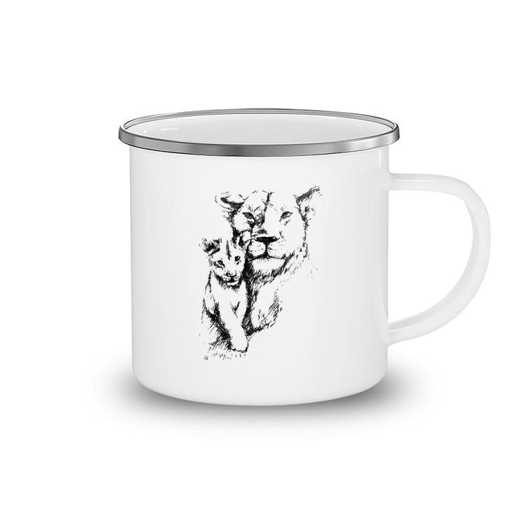 Cute Wilde Lion Mother With Cub Camping Mug
