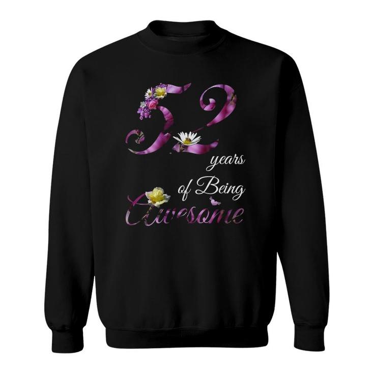 52 Years Old Awesome Floral 1970 52Nd Birthday Gift Sweatshirt
