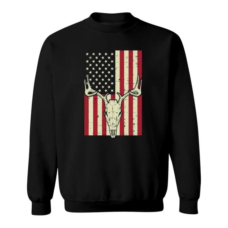 American Flag Deer Skull Vintage Hunting Patriotic Hunt Dad Sweatshirt