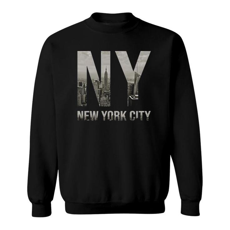 Nycskylines New York City That Never Sleeps Gift Tee Sweatshirt
