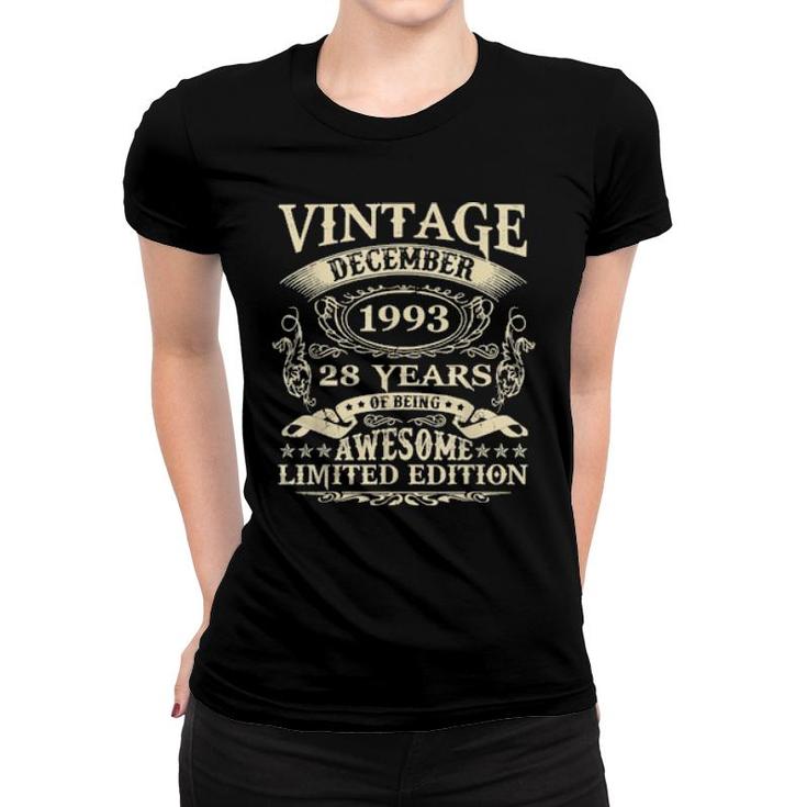 28Th Birthday December 1993 28 Years Old Vintage  Women T-shirt