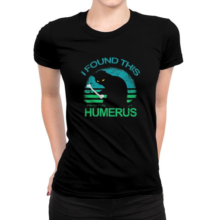 Black Cat I Found This Humerus Vintage Retro  Women T-shirt