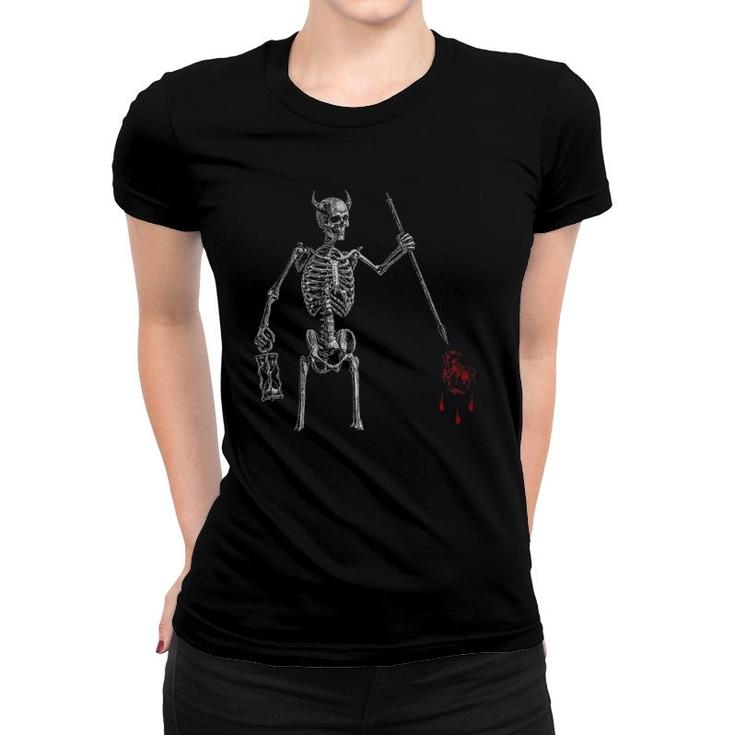 Blackbeard Pirate Skeleton Caribbean Battle Flag Women T-shirt