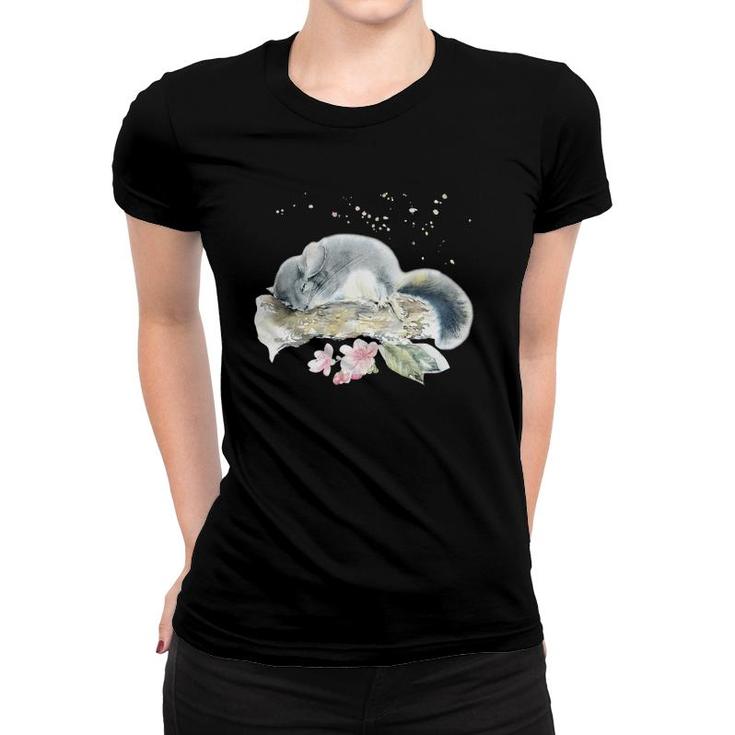 Chinchilla T, Sleeping Cute Chinchilla Women T-shirt