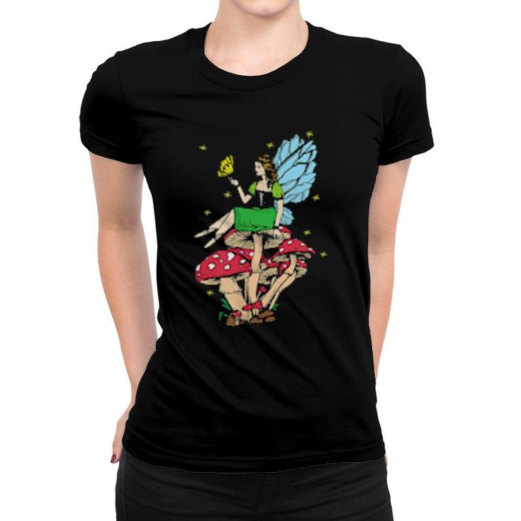 Fairycore Aesthetic Fairy Sitting On A Mushroom Cottagecore  Women T-shirt