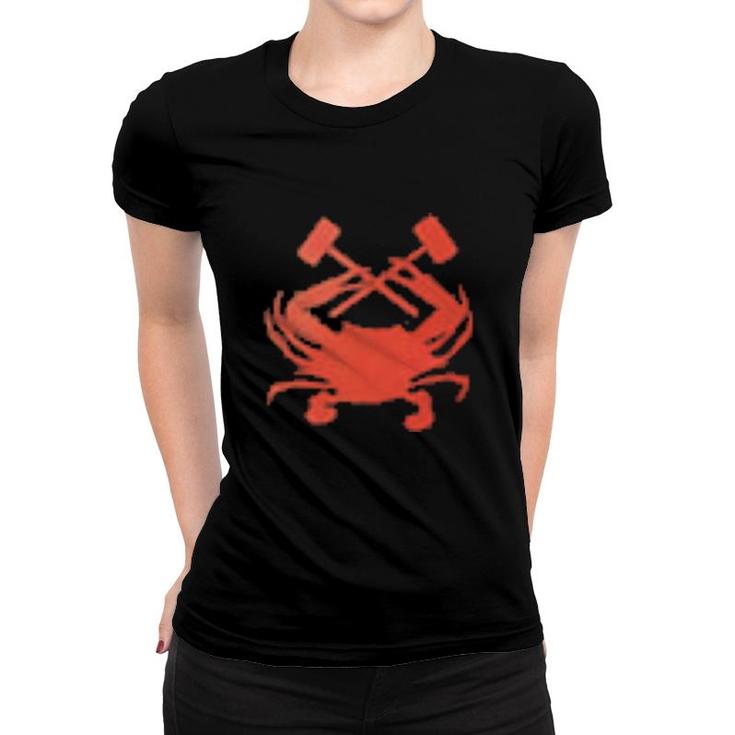 I Rescue Crabs From The Bay And Beer From Cans  Women T-shirt