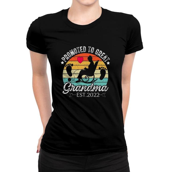 Promoted To Great Grandma Est 2022 Cute Pregnancy Grandmother Slogan Women T-shirt