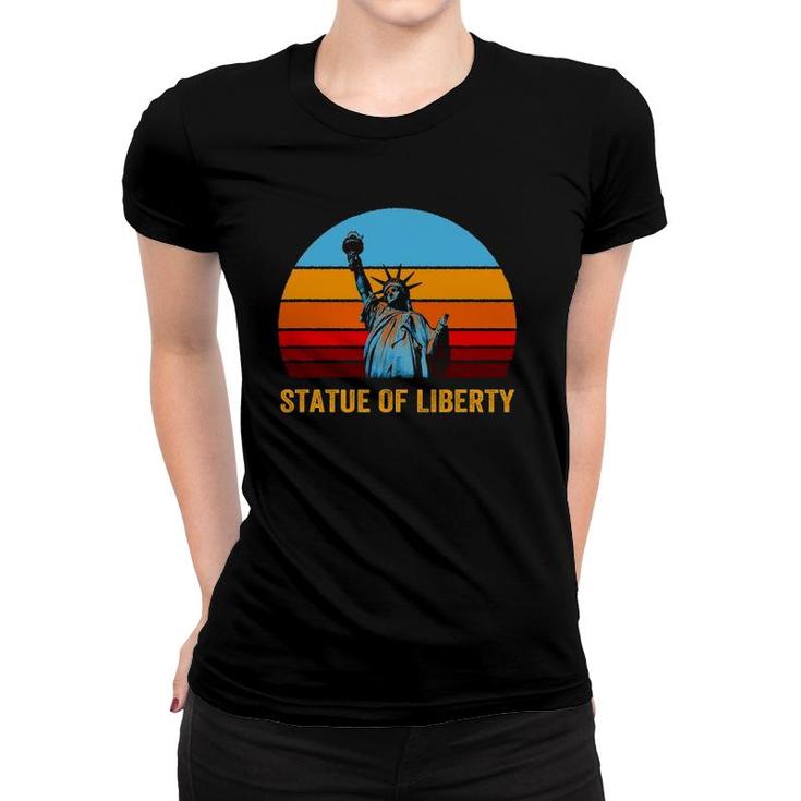 Retro Vintage Style Sunset Statue Of Liberty Women T-shirt