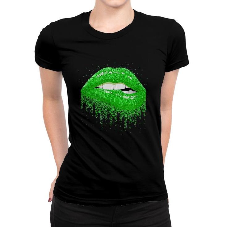 Sexy Irish Lips Kiss St Patricks Day Green Shamrock Women T-shirt