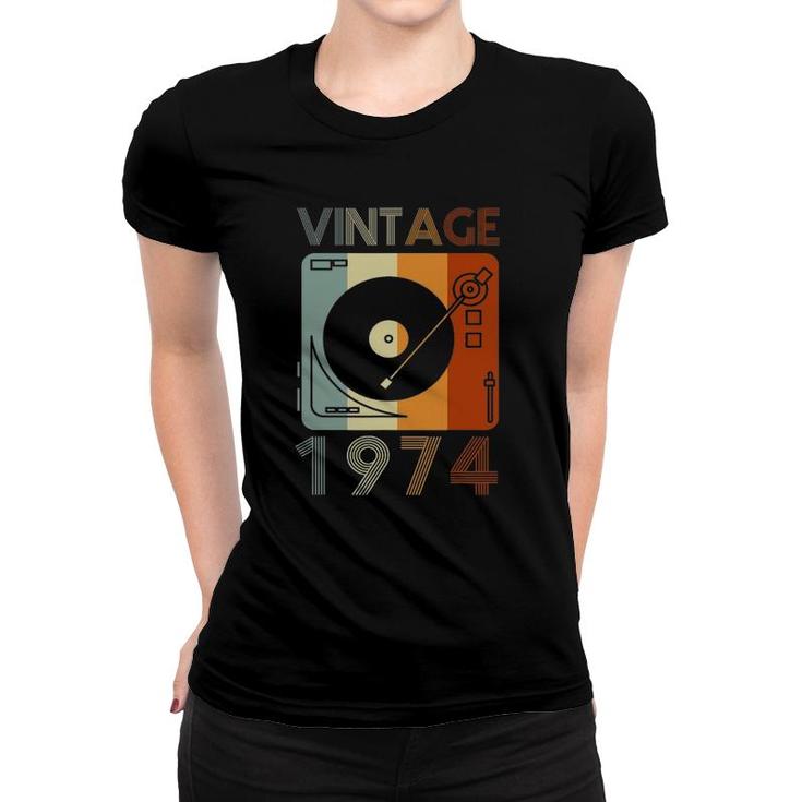 Vintage 1974 Retro Record Player Birthday Vinyl Dj Women T-shirt