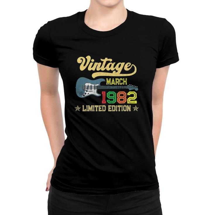 Vintage March 1982 Bday Gifts Guitar Lovers 40Th Birthday Women T-shirt