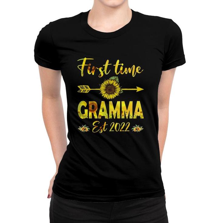 Womens Promoted To Gramma Est 2022-First Time Grandma Sunflower Women T-shirt