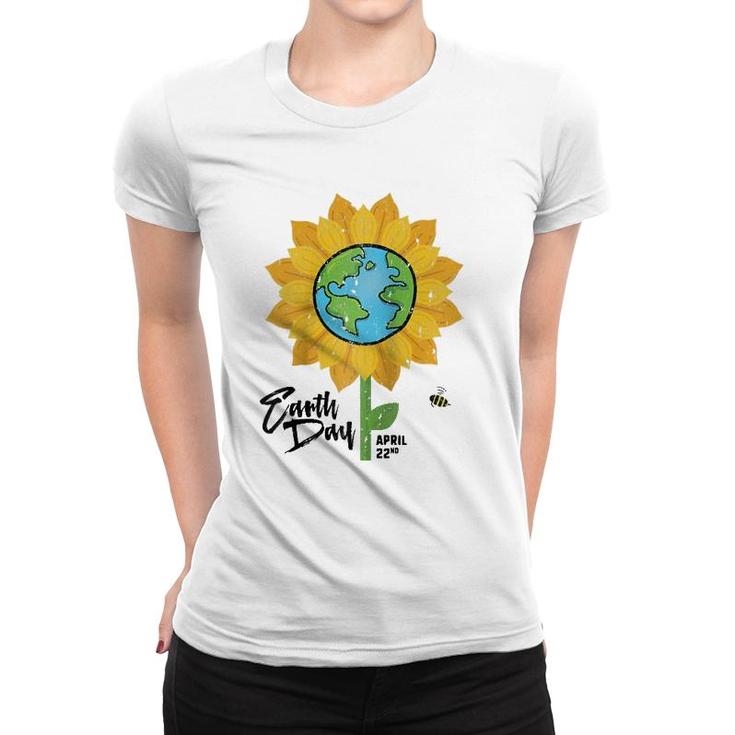 Earth Day April 22 Cute Sunflower Bumble Bee Raglan Baseball Tee Women T-shirt