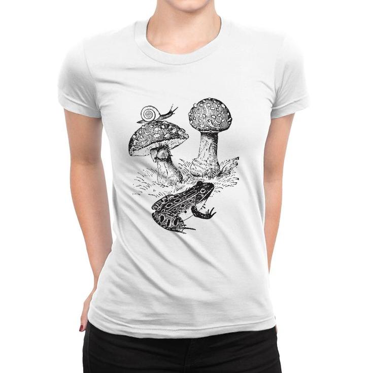 Frog Mushroom And Snail Vintage Botanical Art Women T-shirt