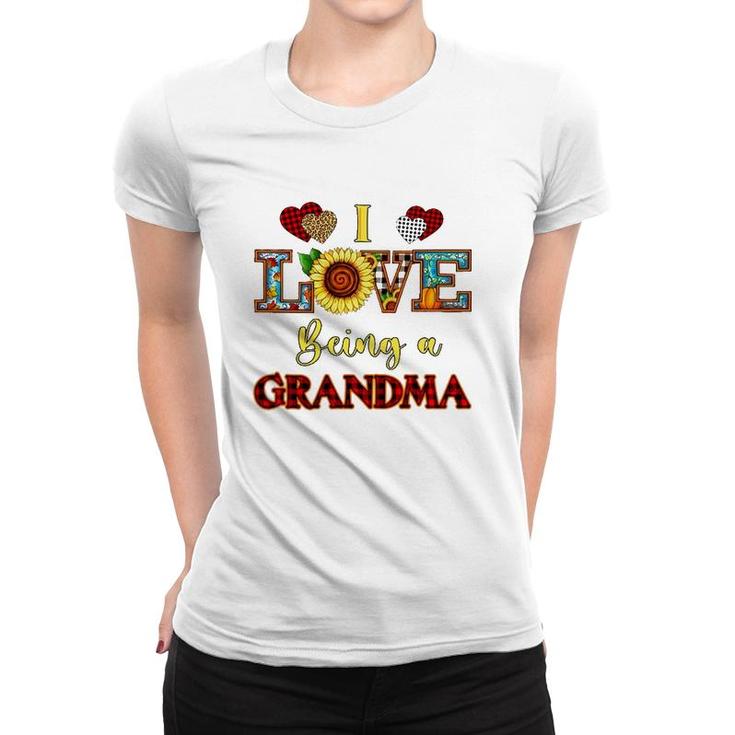 I Love Being A Grandma Gift Grandmother Sunflower Women T-shirt