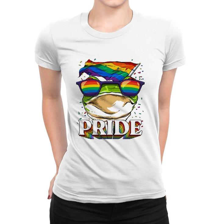 Lgbt Frog Gay Pride Lgbtq Rainbow Flag Sunglasses Women T-shirt