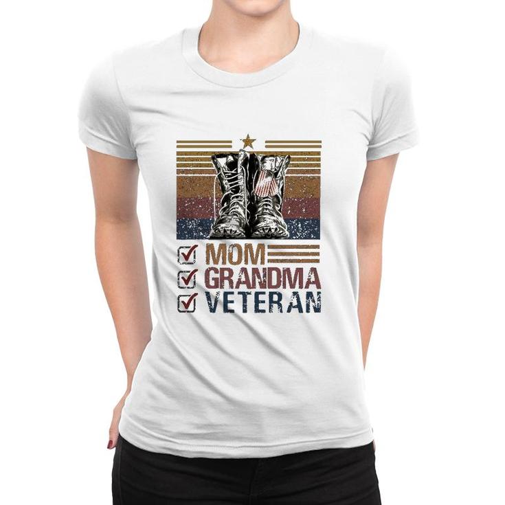 Proud Veteran Mother Vintage Retro Mom Grandma Veteran Mother's Day Gift Combat Boots Dog Tags Women T-shirt
