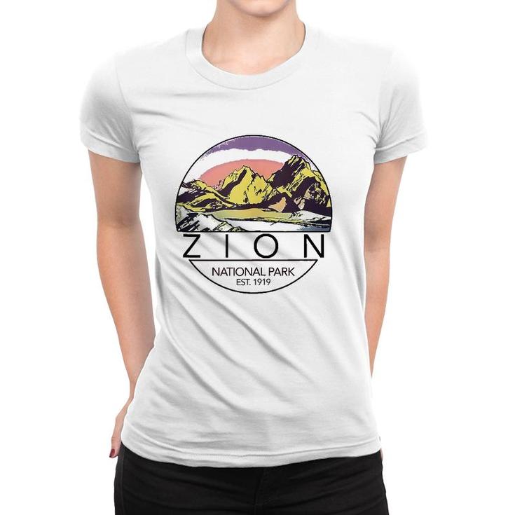 Retro Vintage Zion National Park  Women T-shirt