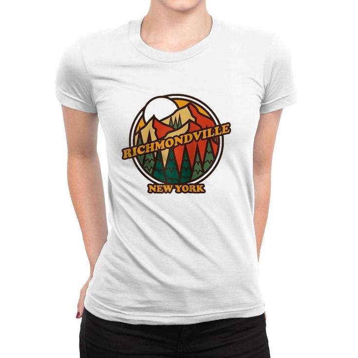 Vintage Richmondville New York Mountain Hiking Souvenir  Women T-shirt