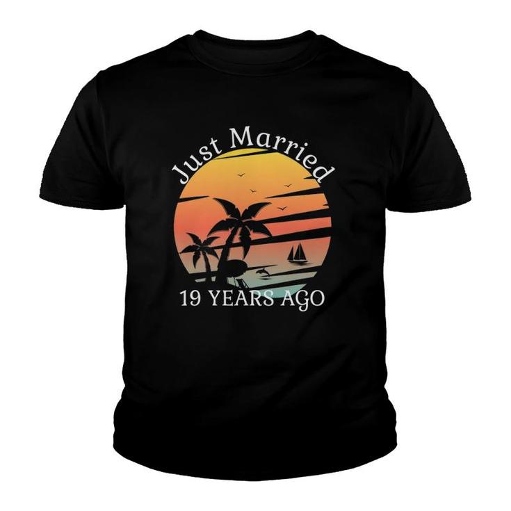 19Th Wedding Anniversary Cruise Just Married 19 Years Gift Youth T-shirt