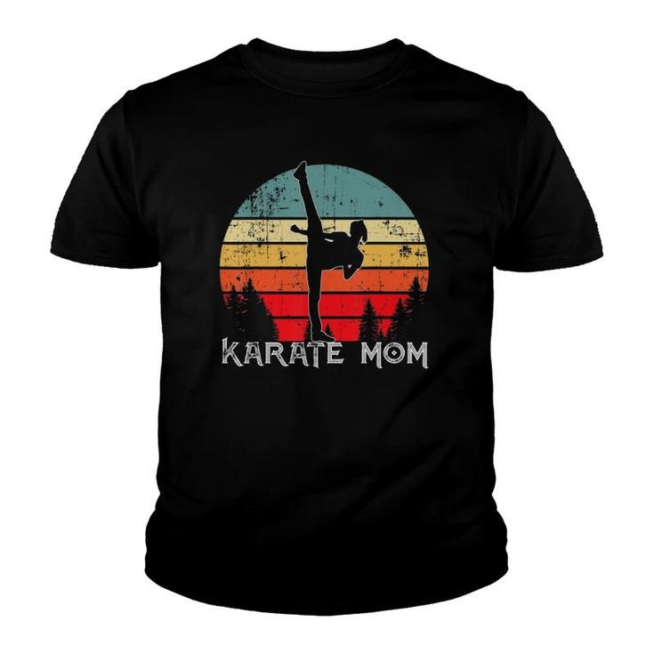 Cool Karate Mom Japanese Martial Art For Mothers Youth T-shirt