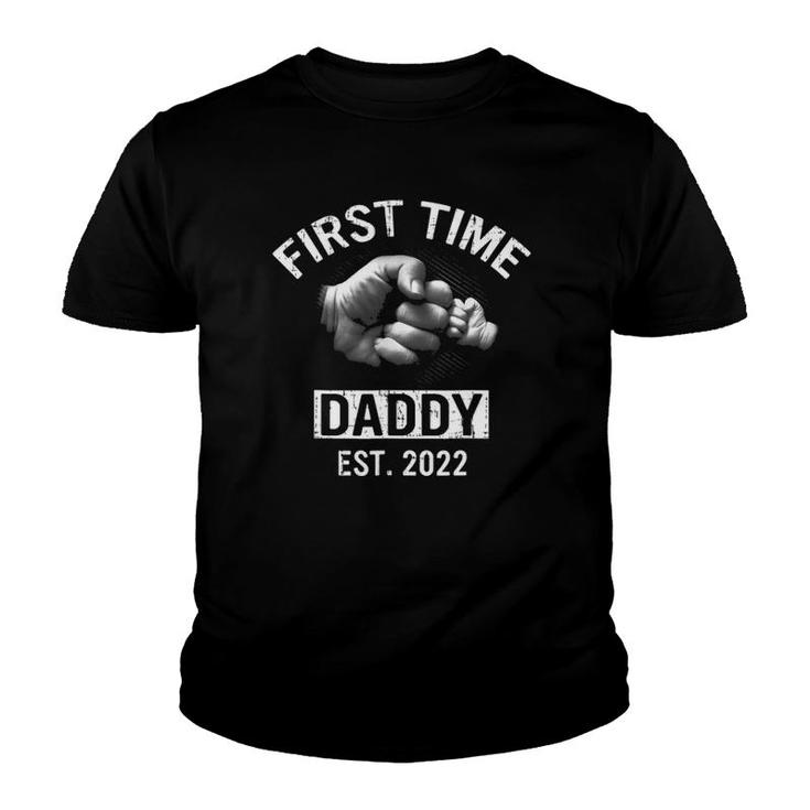 First Time Daddy New Dad Est 2022  Fathers Day Gift Youth T-shirt