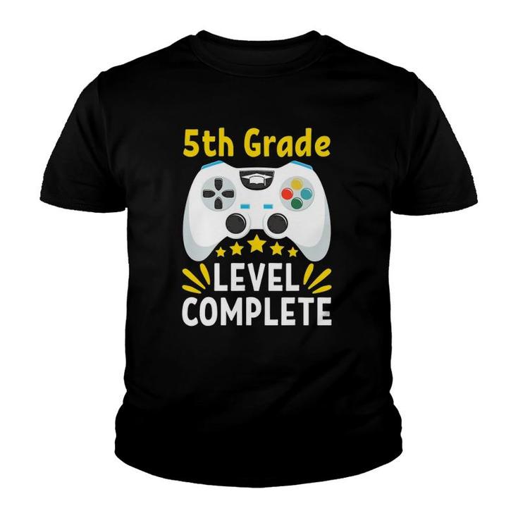 Funny I 5Th Grade Level Complete I 2021 Graduation I Gaming Youth T-shirt