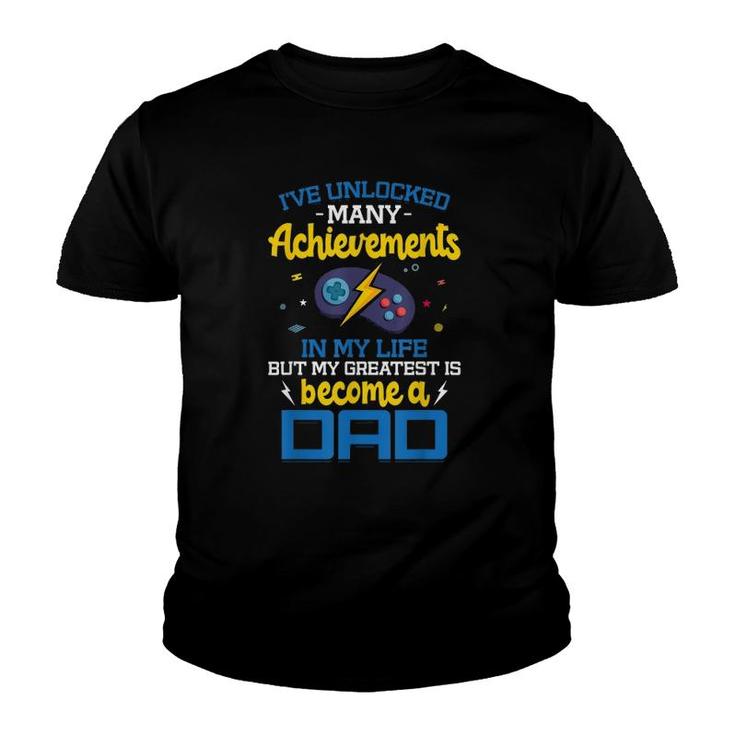 Gaming Dad Funny Father Kid Gamer Daddy Gifts Youth T-shirt