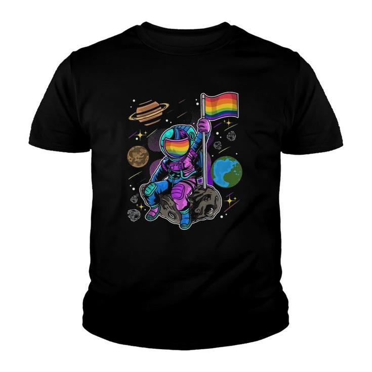Lgbt Astronaut With Rainbow Pride Flag Sitting On The Moon Raglan Baseball Tee Youth T-shirt