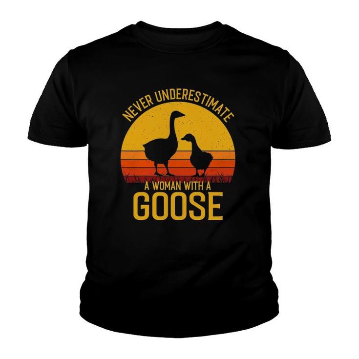 Mens Goose - Never Underestimate A Woman With A Goose Youth T-shirt