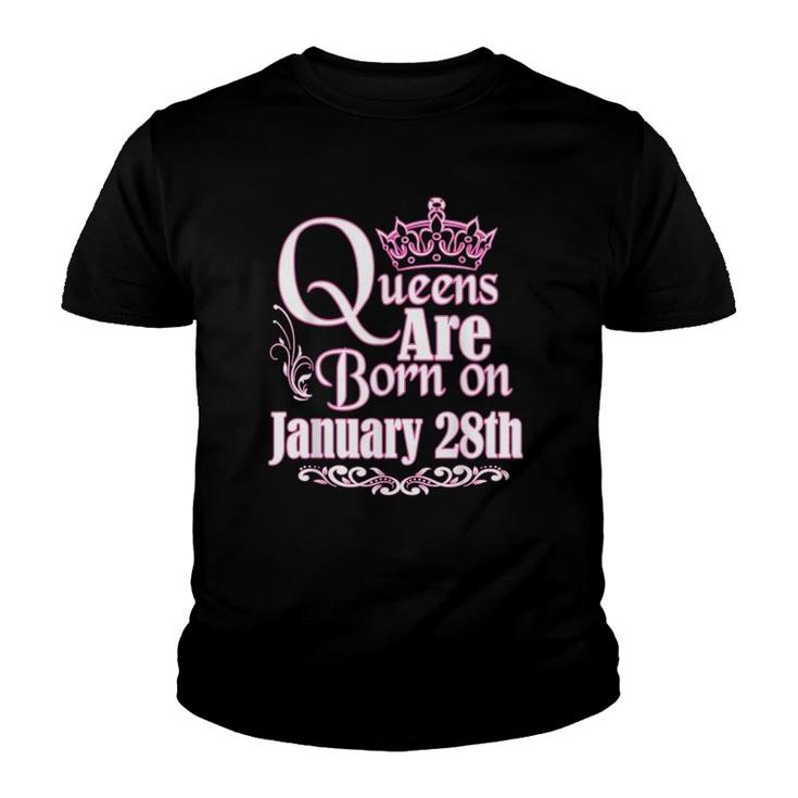 Queens Are Born January 28Th Capricorn Aquarius Birthday Youth T-shirt