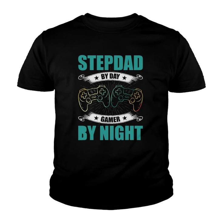 Step Dad By Day Gamer By Night Video Game Stepdad Youth T-shirt