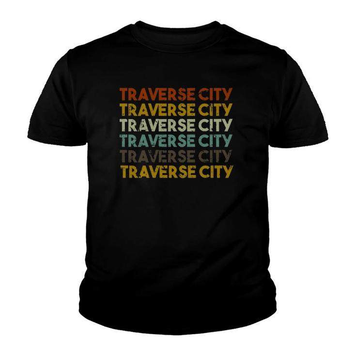 Traverse City Michigan Retro 80S Style  Youth T-shirt