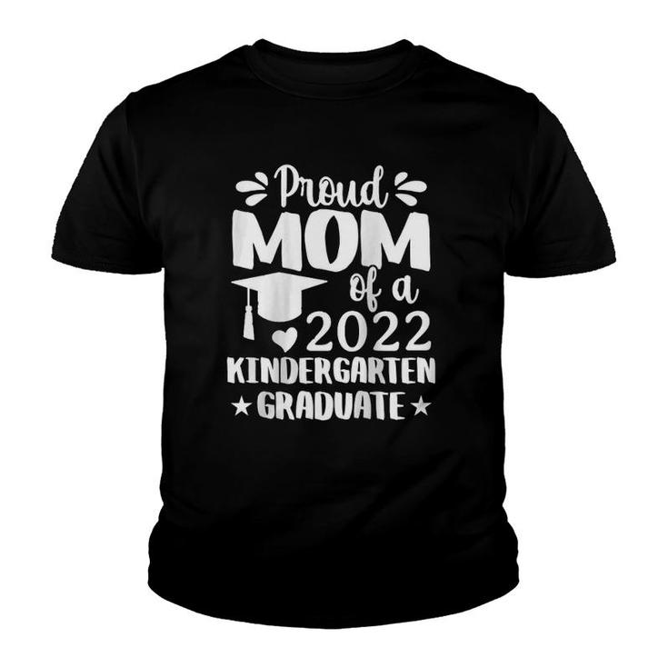 Womens Proud Mom Of A 2022 Kindergarten Graduate Raglan Baseball Tee Youth T-shirt