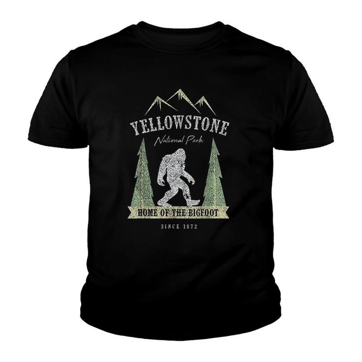 Yellowstone National Park Bigfoot Montana Gift Youth T-shirt