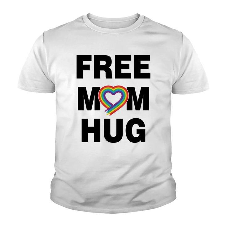 Free Mom Hug Black Youth T-shirt