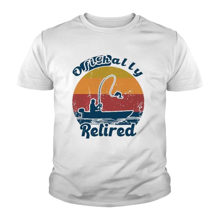 Ofishally Retired 2021 Vintage Funny Retirement Fishing Youth T-shirt
