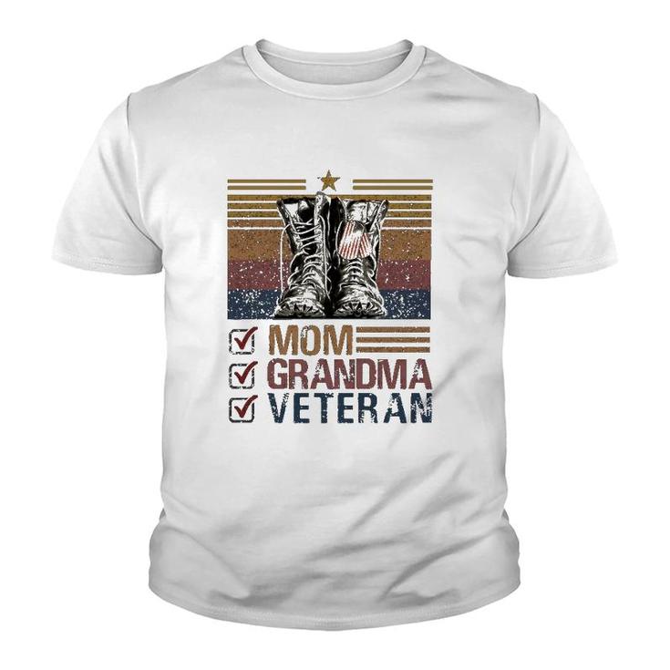Proud Veteran Mother Vintage Retro Mom Grandma Veteran Mother's Day Gift Combat Boots Dog Tags Youth T-shirt