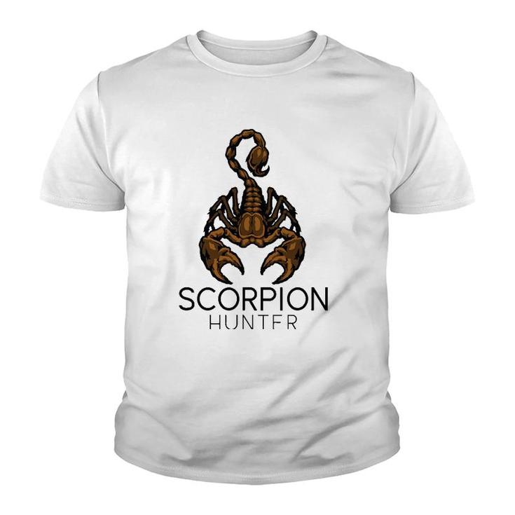 Scorpion Hunter Outdoor Hunting Mens Gift Youth T-shirt