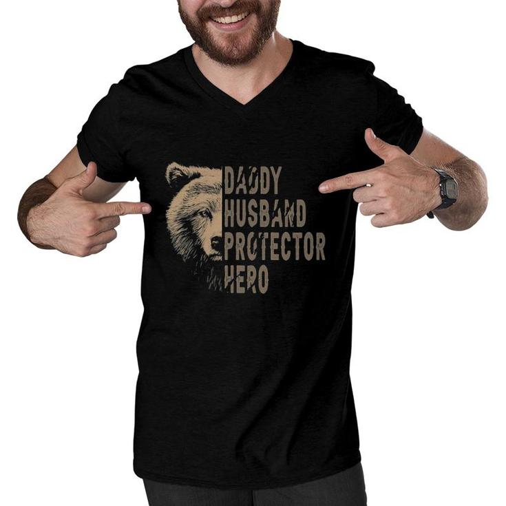 Bear Dad Funny Husband Daddy Protector Hero Fathers Day Men V-Neck Tshirt