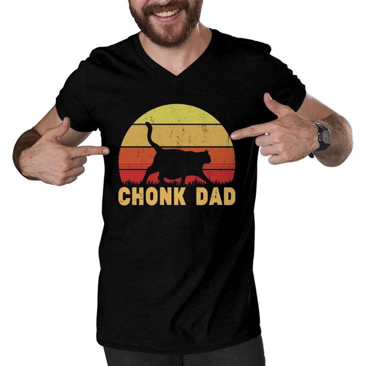 Chonk Dad Fat Cat Dad Meme Gifts For Cat Dads  Men V-Neck Tshirt