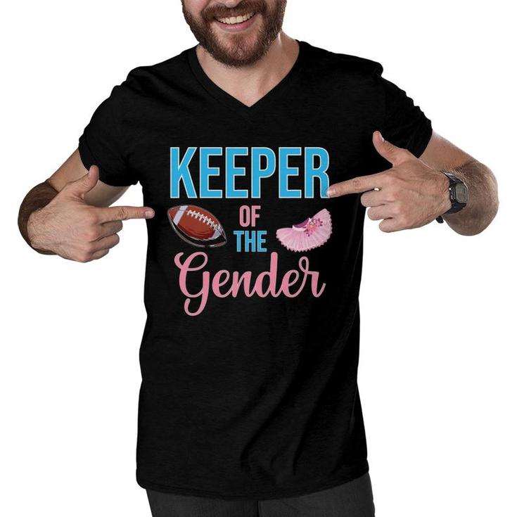 Cute Keeper Of The Gender Touchdowns Reveal For Mom And Dad Men V-Neck Tshirt